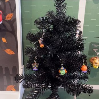 Rachael's Hallmark Shop - A Halloween tree - Cards & Stationery Near Me - Cypress, Texas Rachael's Hallmark Shop - A Halloween tree - Cards & Stationery Near Me - Cypress, Texas