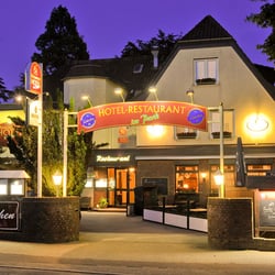 Restaurant im Park - Hotel Restaurant Im Park Frontansicht