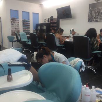 Tru Nail Spa - Nail salon was busy around 1 pm. Called 20 minutes earlier and we got here and no wait. - Nail Salons Near Me - Artesia, California