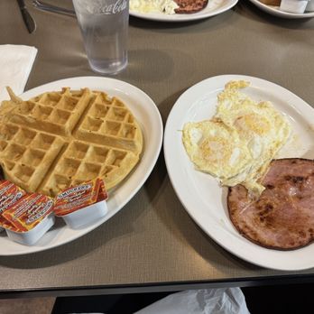 Iowa 80 Truckstop - Breakfast - Gas Stations Near Me - Walcott, Iowa Iowa 80 Truckstop - Breakfast - Gas Stations Near Me - Walcott, Iowa