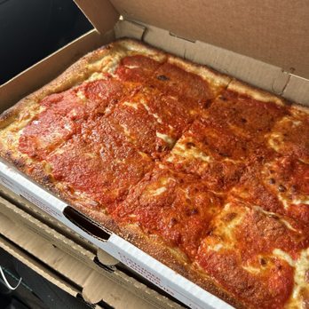 Romo's Pizza - Gracie Pie - Pizza Near Me - Glenmont, New York Romo's Pizza - Gracie Pie - Pizza Near Me - Glenmont, New York