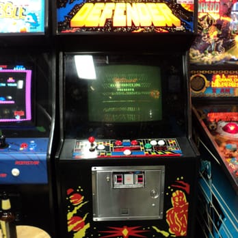 Dorky's Bar Arcade - Defender!!! - Arcades Near Me - Tacoma, Washington