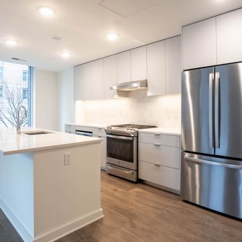 The Edge Apartments - Kitchen with Stainless Steel Appliances - Apartments Near Me - Bethesda, Maryland The Edge Apartments - Kitchen with Stainless Steel Appliances - Apartments Near Me - Bethesda, Maryland