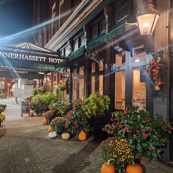 The Blennerhassett - Hotels Near Me - Parkersburg, West Virginia The Blennerhassett - Hotels Near Me - Parkersburg, West Virginia