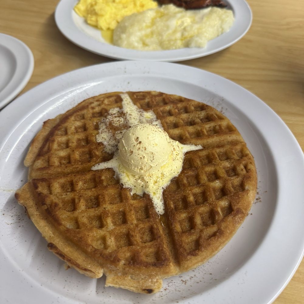 The Serving Spoon - Breakfast & Brunch Near Me - Inglewood, California The Serving Spoon - Breakfast & Brunch Near Me - Inglewood, California