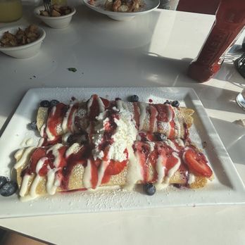 Brunch Junction - Berry crepe - Breakfast & Brunch Near Me - Pearland, Texas Brunch Junction - Berry crepe - Breakfast & Brunch Near Me - Pearland, Texas