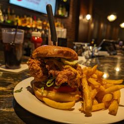 Fin's Eatery & Spirits - finwich