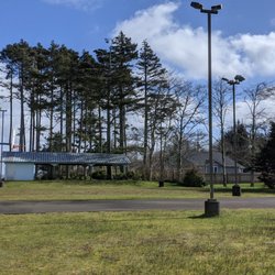 North Bay Park - Picnic shelter, basketball court