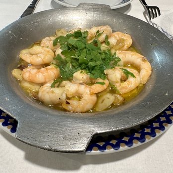 O Chiado - Amazing garlic shrimps as a starter. - Portuguese Near Me - Lisbon, 11