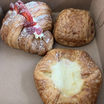 The Maison Skalli - Strawberry whipped croissant, pain au chocolat & cheese danish - Breakfast & Brunch Near Me - Dublin, Ohio The Maison Skalli - Strawberry whipped croissant, pain au chocolat & cheese danish - Breakfast & Brunch Near Me - Dublin, Ohio