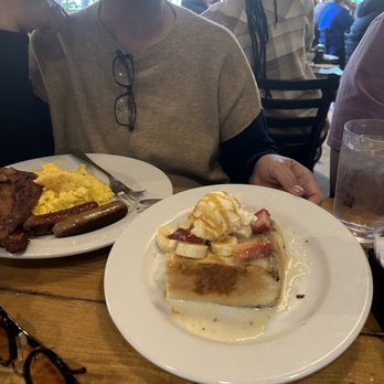 Honeybear Cafe - 2x2x2 with tres leches French toast - Breakfast & Brunch Near Me - Chicago, Illinois