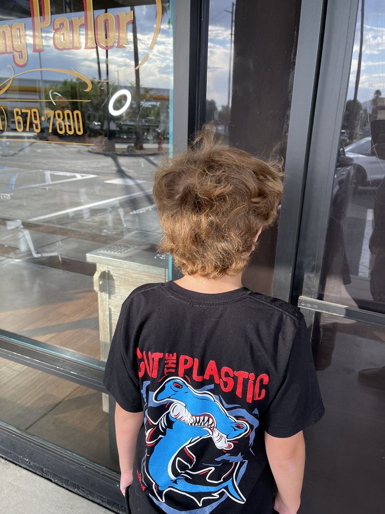 Menifee Barbershop & shaving parlor