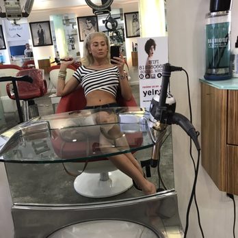 Rua Salon - The salon is spacious, pristine and fashionable - Hair Salons Near Me - Studio City, California Rua Salon - The salon is spacious, pristine and fashionable - Hair Salons Near Me - Studio City, California
