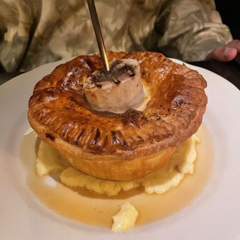 Trivoli Tavern - Chicken Pot Pie - American Near Me - Chicago, Illinois