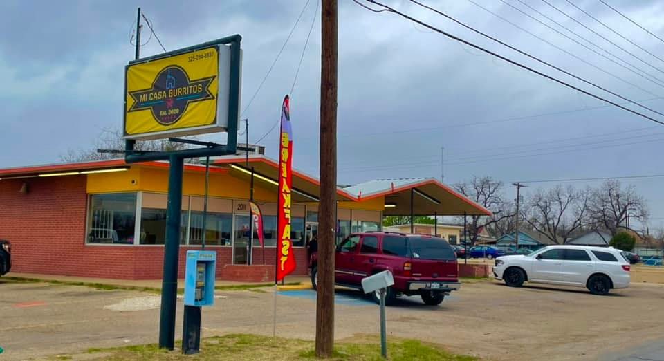 Mi Casa Burritos Logo