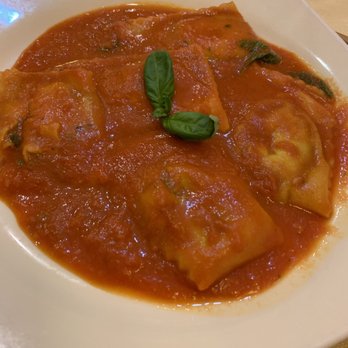 Da Vito e Dina - Spinach ricotta ravioli - Roman Near Me - Rome, RM Da Vito e Dina - Spinach ricotta ravioli - Roman Near Me - Rome, RM