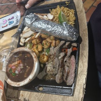 Chili's - Fajita Trio - American Near Me - Fresno, California