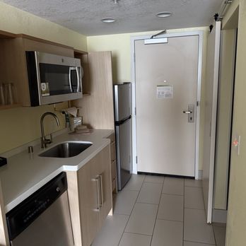 Home2 Suites by Hilton Elko - Kitchen - Hotels Near Me - Elko, Nevada