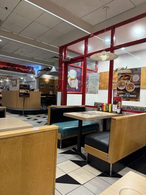 Mister Steer - Dejeuner - Burgers Poutine Steak - Dessert - Delivery/Livraison by null