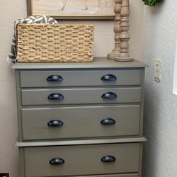 The Little Cottage Antiques