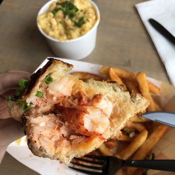 Hook & Anchor - Seafood Near Me - Costa Mesa, California