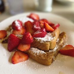 Del Monte Cafe - French toast- average