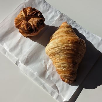 Des Croissants Paris - Butter Croissant & Kouign Amann - Bakeries Near Me - Culver City, California Des Croissants Paris - Butter Croissant & Kouign Amann - Bakeries Near Me - Culver City, California