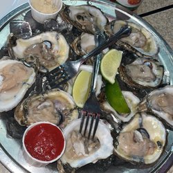Golden Seafood House - Dozen of fresh oysters