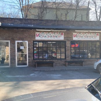 Geraldi's - Outside - Pizza Near Me - Fayetteville, Arkansas
