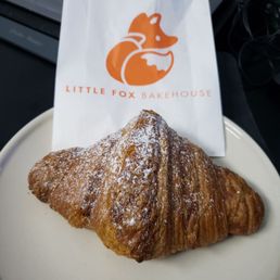 Early grey croissant Early grey croissant
