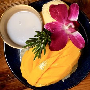 Lemongrass Brooklyn - Coconut Sticky Rice with Fresh Mango - Thai Near Me - Brooklyn, New York Lemongrass Brooklyn - Coconut Sticky Rice with Fresh Mango - Thai Near Me - Brooklyn, New York