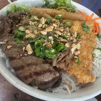 Summer Rolls - Temple City - Beef vermicelli - Vietnamese Near Me - Temple City, California