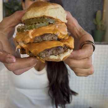 Rosemarie's Buns and Brews - Rosie Mac - Burgers Near Me - Encinitas, California Rosemarie's Buns and Brews - Rosie Mac - Burgers Near Me - Encinitas, California