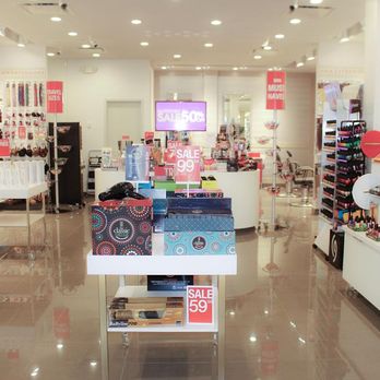Trade Secrets - Bramalea City Centre - Cosmetics & Beauty Supply Near Me - Brampton, Ontario Trade Secrets - Bramalea City Centre - Cosmetics & Beauty Supply Near Me - Brampton, Ontario