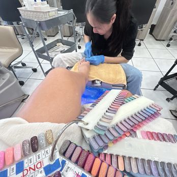 Mimi Nails Salon - Nail Salons Near Me - Aiea, Hawaii