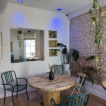 Zen Haus SA - So many chill spots! Plenty of seating. - Juice Bars & Smoothies Near Me - San Antonio, Texas Zen Haus SA - So many chill spots! Plenty of seating. - Juice Bars & Smoothies Near Me - San Antonio, Texas