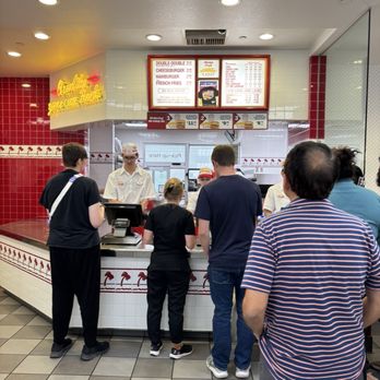 In-N-Out Burger - Burgers Near Me - Highland, California In-N-Out Burger - Burgers Near Me - Highland, California