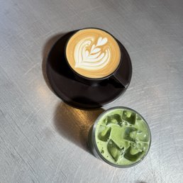 Vanilla latte & matcha latte Vanilla latte & matcha latte