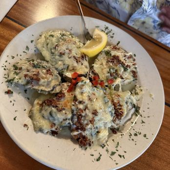 Dinky's Waterfront Restaurant - Oysters Rockefeller - Seafood Near Me - Hatteras, North Carolina