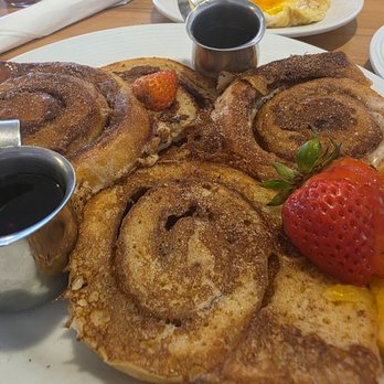 The Copper Kettle - Cinnamon roll French toast - Breakfast & Brunch Near Me - St. Pete Beach, Florida The Copper Kettle - Cinnamon roll French toast - Breakfast & Brunch Near Me - St. Pete Beach, Florida
