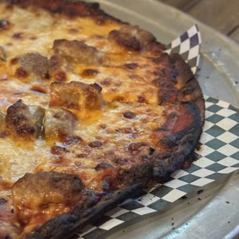 The Pointe Grill & Bar - Burnt sausage pizza - American Near Me - Prior Lake, Minnesota