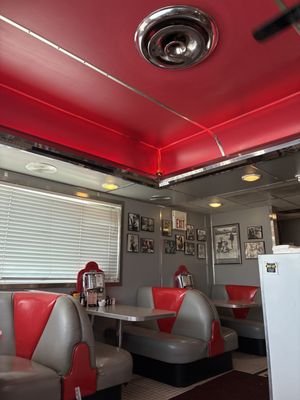 Nana Dee's Diner by null