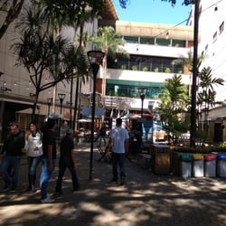 Shopping West Plaza - Meio shopping meio rua! Adoro rua!