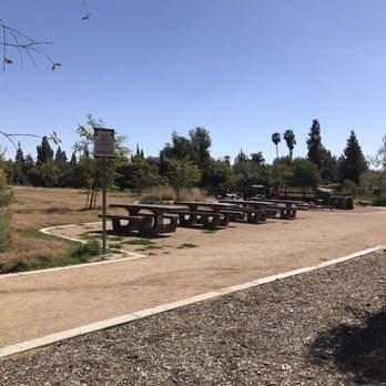 The Oakridge Estate - Picnic tables - Landmarks & Historical Buildings Near Me - Los Angeles, California The Oakridge Estate - Picnic tables - Landmarks & Historical Buildings Near Me - Los Angeles, California