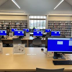 New Castle Public Library