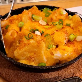 Spoke and Vine - Mac and cheese - Wine Bars Near Me - Evergreen Park, Illinois