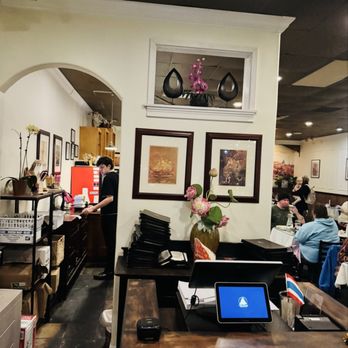 Thai Orchid - Thai Near Me - Mission, Kansas