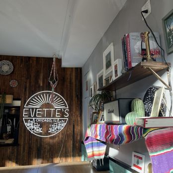 Evette’s - Mediterranean Near Me - Chicago, Illinois