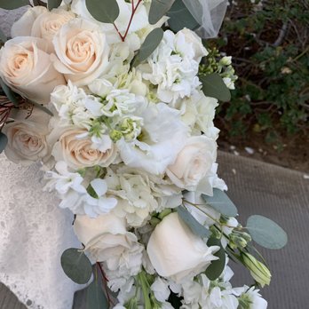 Indian Hills - Flowers were perfect - Venues & Event Spaces Near Me - Riverside, California