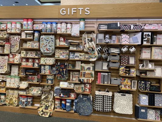 Barnes & Noble by null